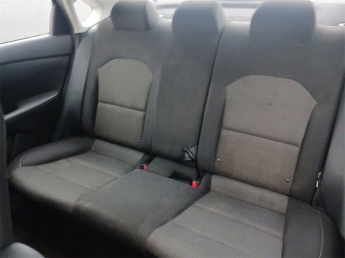 Used 2023 Kia Forte LXS w/ LXS Technology Package image 9