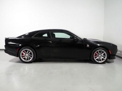 Used 2025 Dodge Charger Daytona Scat Pack w/ Track Pack image 4