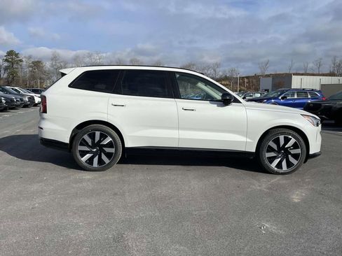 New 2025 Volvo EX90 Ultra w/ Protection Package Premier image 24