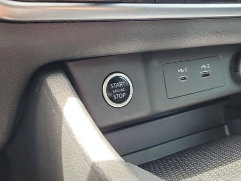 Used 2023 Nissan Rogue SV FWD image 6