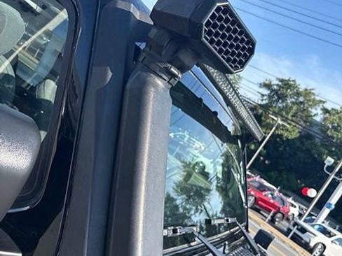 Used 2024 Jeep Wrangler Unlimited Rubicon AWD/4WD image 17