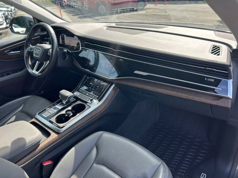 Used 2019 Audi Q8 Premium Plus AWD/4WD image 20