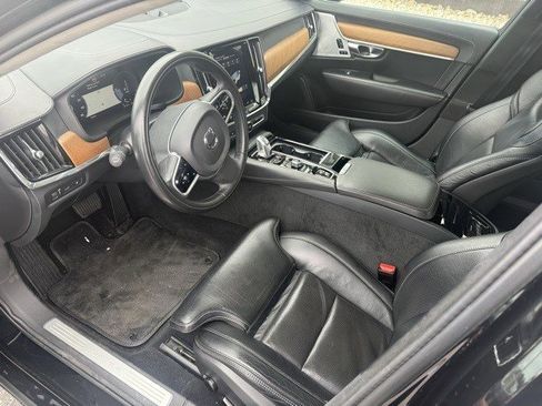 Used 2018 Volvo S90 T8 Inscription w/ Luxury Package image 10