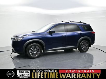 Used 2023 Nissan Pathfinder SV