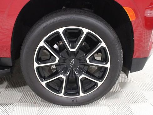 Used 2024 Chevrolet Suburban RST w/ Luxury Package AWD/4WD image 45