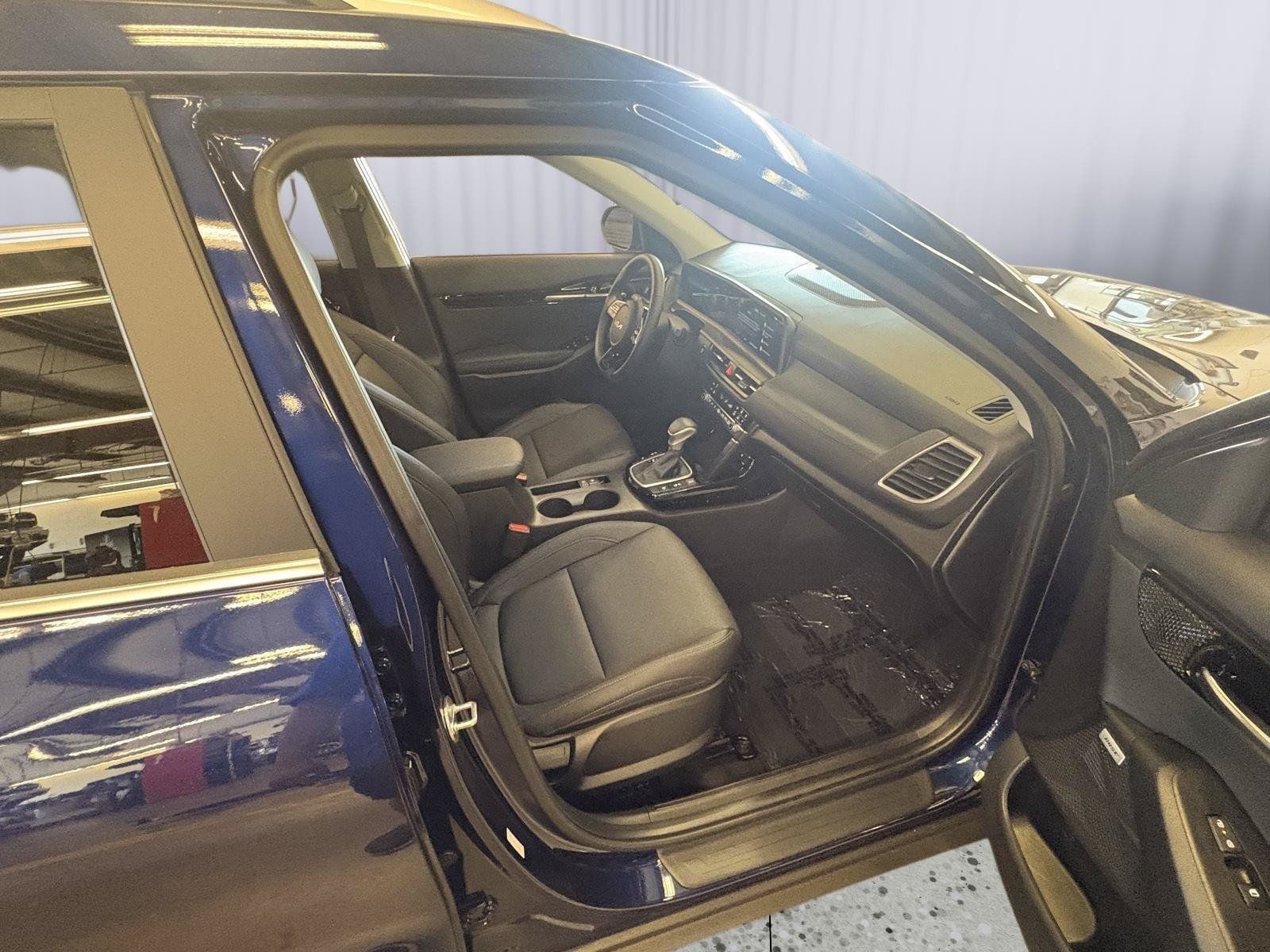 Used 2024 Kia Seltos SX w/ SX Sunroof Package AWD/4WD image 15