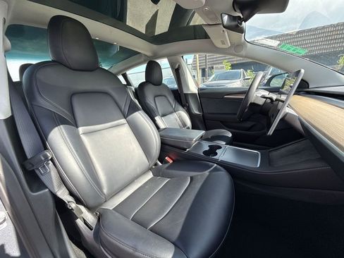 Used 2022 Tesla Model 3 Long Range AWD/4WD image 5