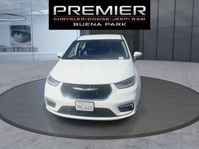 Used 2023 Chrysler Pacifica Touring-L