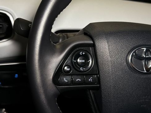 Used 2022 Toyota Prius Prime LE FWD image 25