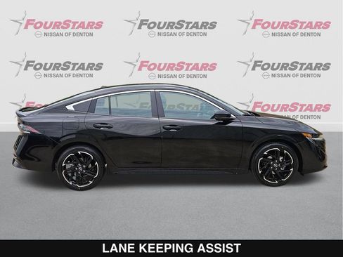 New 2026 Nissan Sentra SR FWD image 3