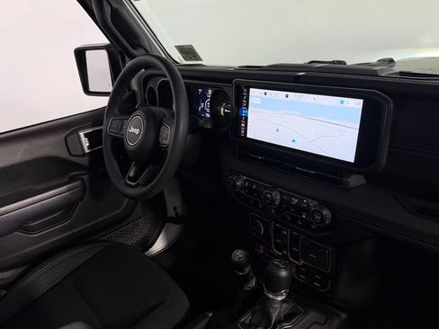 Used 2024 Jeep Wrangler Unlimited Rubicon 4xe w/ Technology Group AWD/4WD image 32