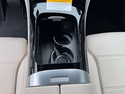 Used 2026 Mercedes-Benz GLC 300 4MATIC image 15