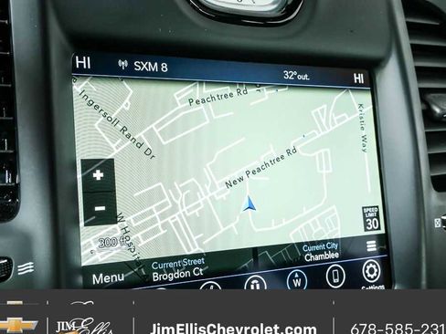 Used 2023 Chrysler 300 C image 15