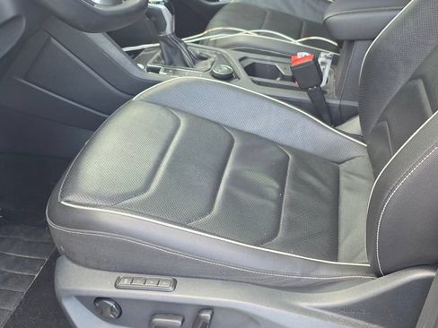 Used 2022 Volkswagen Tiguan SEL R-Line AWD/4WD image 12