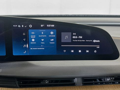 Used 2024 Lucid Air Touring AWD/4WD image 17