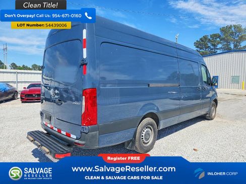 Used 2019 Mercedes-Benz Sprinter 170 image 4