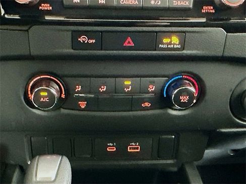 Used 2023 Nissan Frontier SV image 16