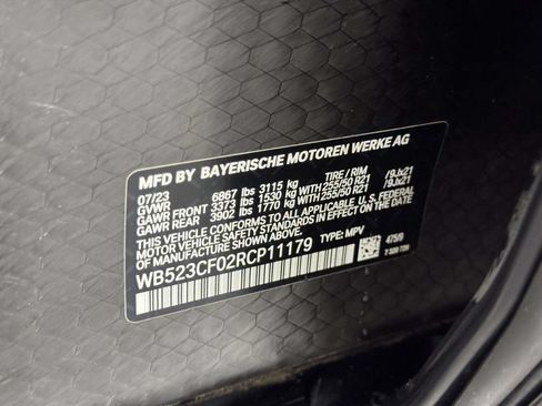 Used 2024 BMW iX xDrive50 w/ Sport Package AWD/4WD image 16