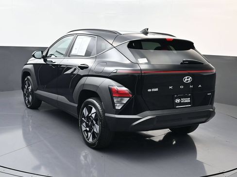 Certified 2024 Hyundai Kona SEL AWD/4WD image 6