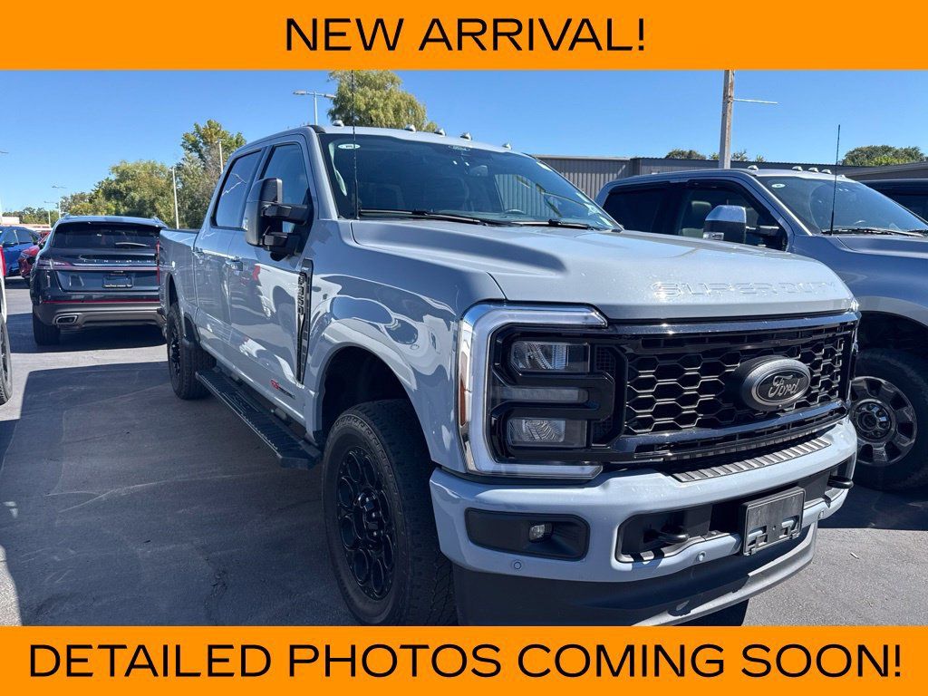 Used 2025 Ford F350 Lariat w/ Lariat Ultimate Package AWD/4WD image 3