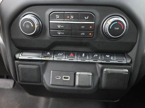 Used 2021 Chevrolet Silverado 1500 Custom image 9