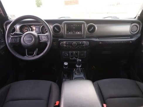 Used 2023 Jeep Wrangler Unlimited Sport AWD/4WD image 19