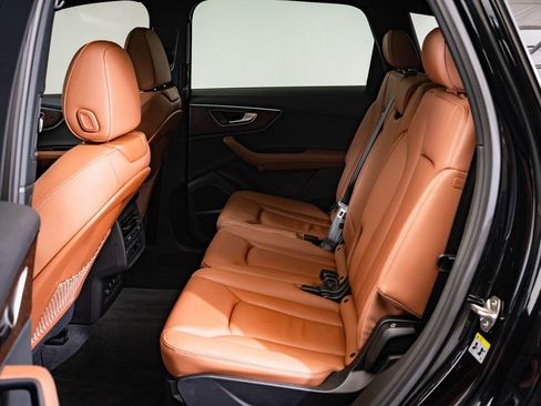 Certified 2025 Audi Q7 3.0T Premium Plus image 30