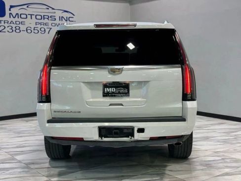 Used 2017 Cadillac Escalade Platinum image 7