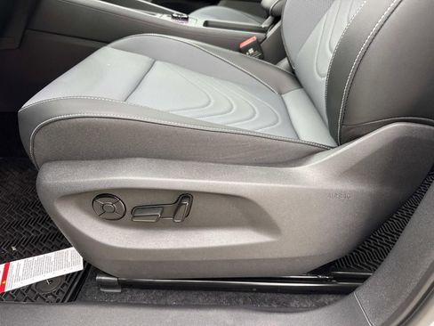 New 2026 Volkswagen Tiguan SE R-Line FWD image 11