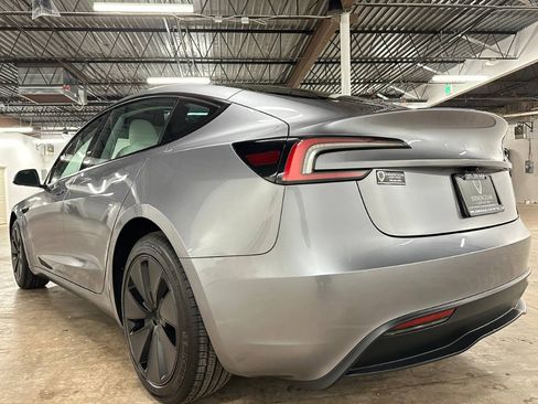 Used 2025 Tesla Model 3 Long Range image 17