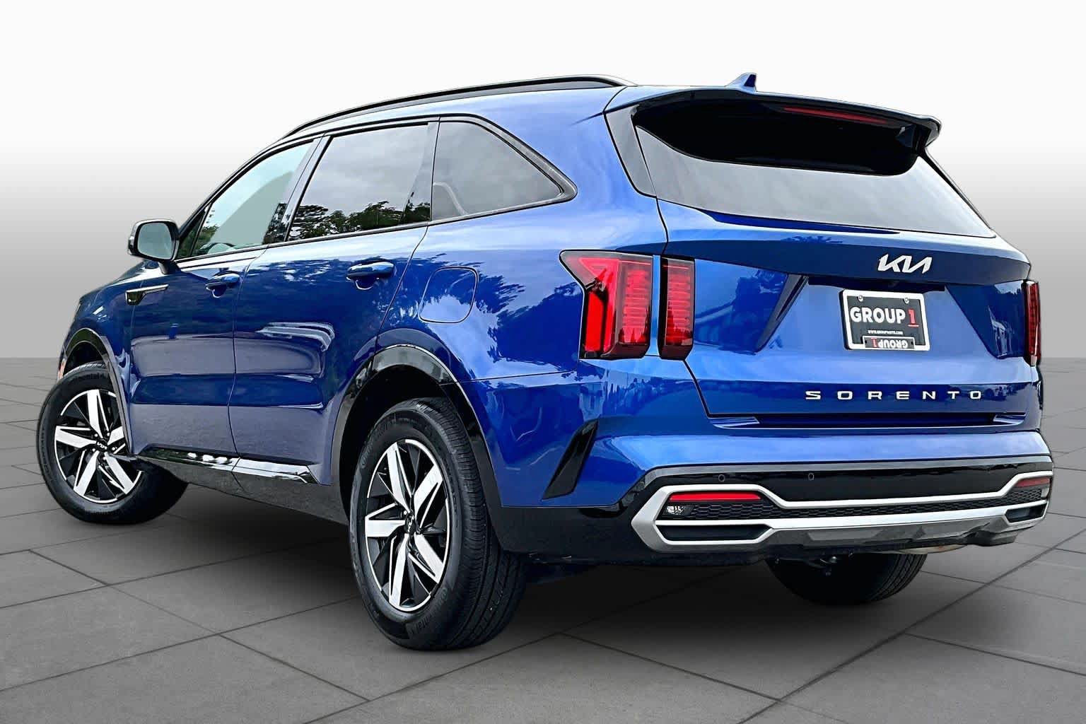 Used 2022 Kia Sorento S w/ Panoramic Sunroof Package FWD image 11