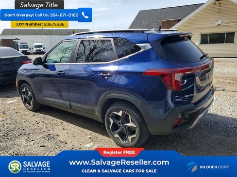 Used 2025 Kia Seltos EX w/ EX Sunroof Package AWD/4WD image 3