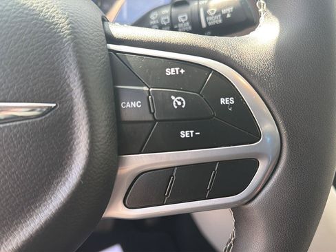 Used 2023 Chrysler Voyager LX FWD image 22
