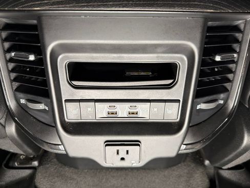 Used 2023 RAM 1500 Limited AWD/4WD image 11