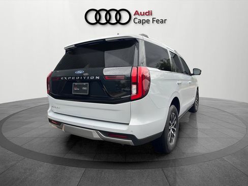Used 2025 Ford Expedition Platinum AWD/4WD image 5