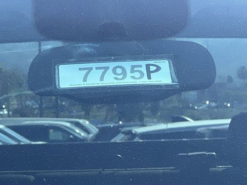 Used 2013 Chevrolet Silverado 1500 LT image 32