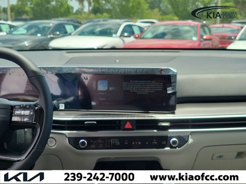New 2026 Kia Sorento S FWD image 17