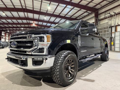 Used 2022 Ford F250 Lariat w/ Lariat Ultimate Package AWD/4WD image 9