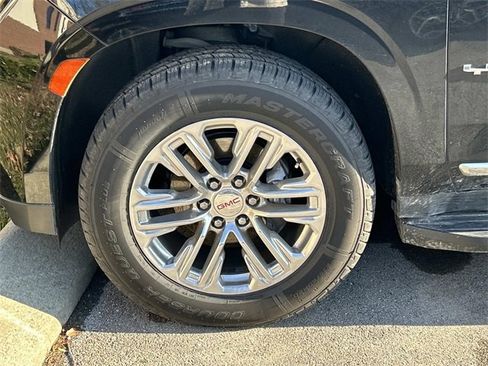 Used 2021 GMC Yukon XL SLT image 10