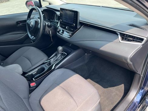 Used 2022 Toyota Corolla LE FWD image 17