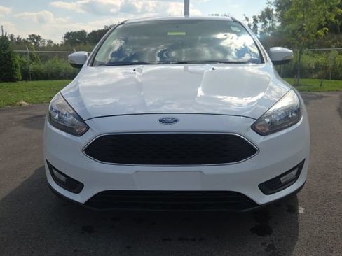 Used 2017 Ford Focus SEL FWD image 3