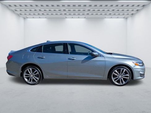 Used 2024 Chevrolet Malibu LT image 3