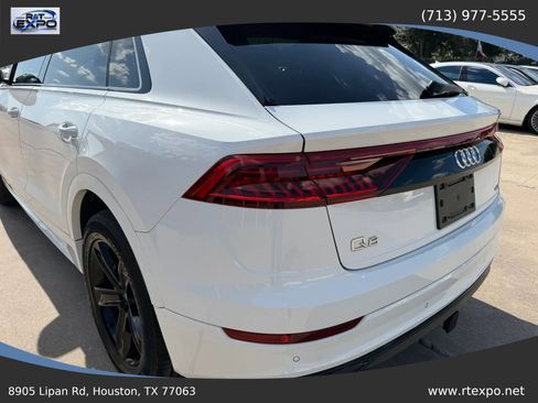 Used 2019 Audi Q8 Premium w/ Convenience Package AWD/4WD image 16