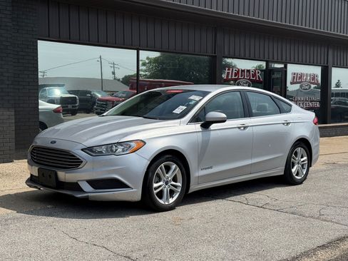 Used 2018 Ford Fusion S FWD image 3