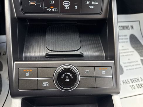 Used 2024 Hyundai Kona SEL w/ Convenience Package image 23