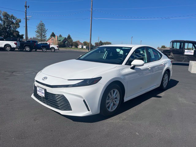 Used 2026 Toyota Camry LE FWD image 5