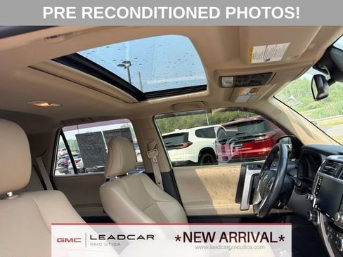 Used 2023 Toyota 4Runner Limited AWD/4WD image 13