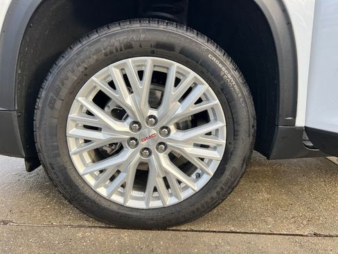 Certified 2024 GMC Acadia Elevation w/ Luxury Package image 31