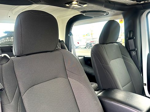 Used 2022 Jeep Wrangler Sport image 21