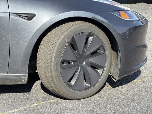 Used 2025 Tesla Model 3 Long Range image 5